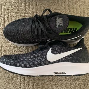 Nike Zoom Pegasus 35 running shoe